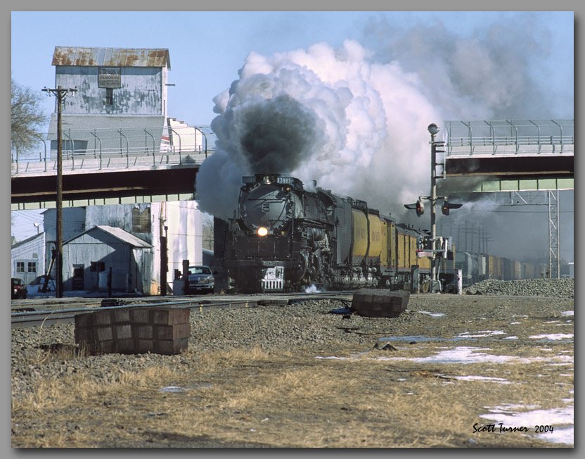 Photo: UP Challenger 3985 steams through Ogallala, NE eastbound