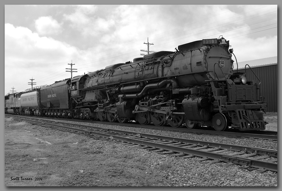 Photo: UP Challenger 3985 with Cheyenne Frontier Days special in Greeley, CO