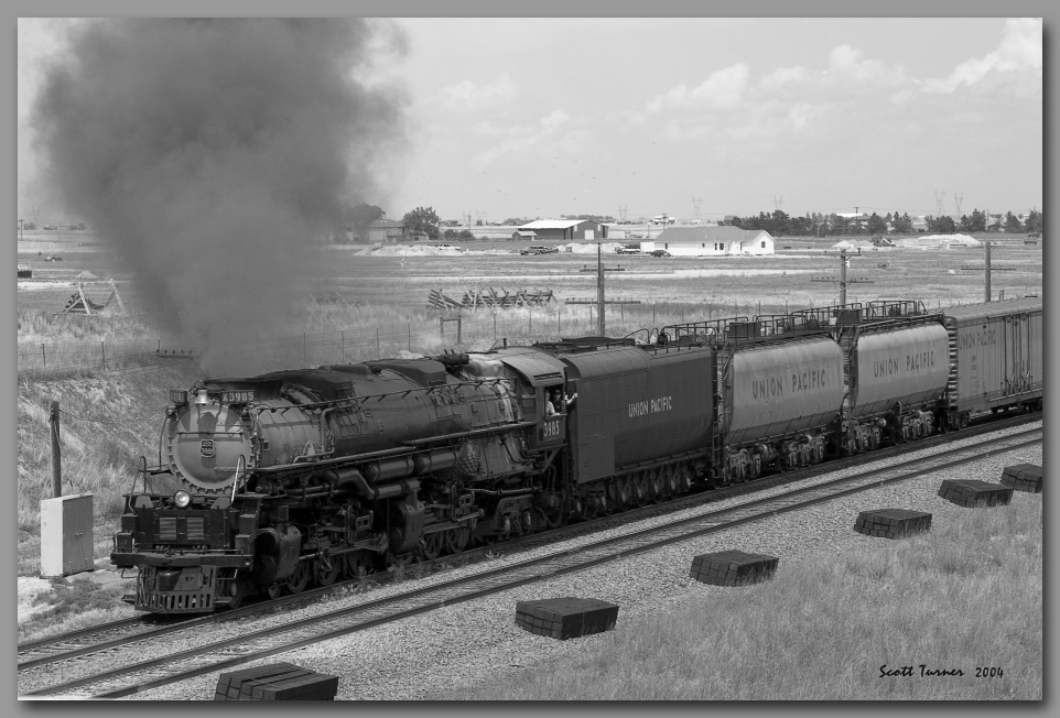 Photo: UP Challenger 3985 UP Challenger 3985 eastbound near Cheyenne, WY