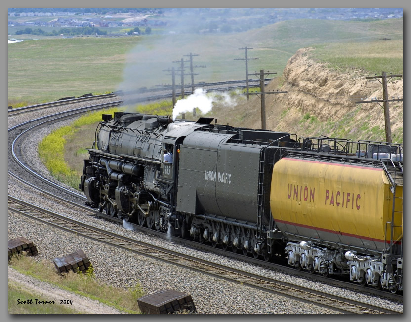 Photo: UP Challenger 3985 eastbound near Cheyenne, WY